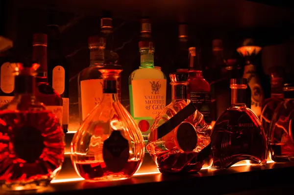 180 University AVE #3301, Toronto C01, ON M5H 0A2