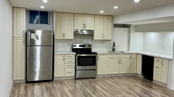 2642 Sapphire DR #Bsmt, Pickering, ON L1X 0H3