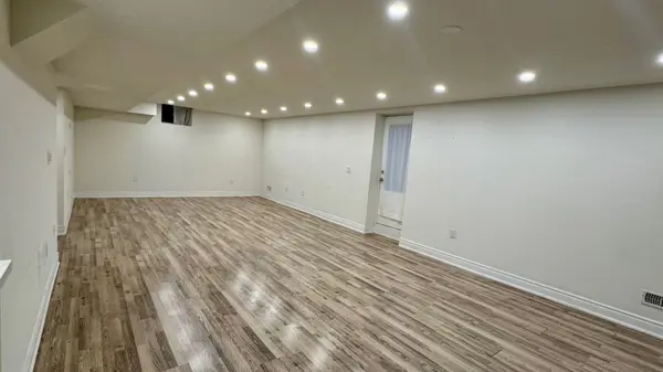 2642 Sapphire DR #Bsmt, Pickering, ON L1X 0H3