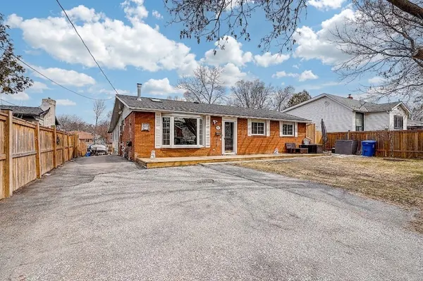 298 Annshiela DR, Georgina, ON L4P 3A5