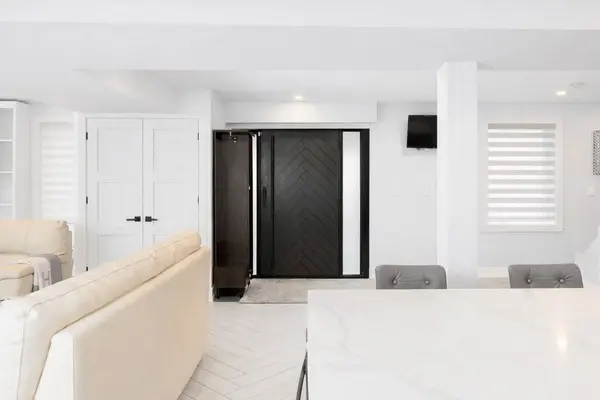 676 Bayshore BLVD, Burlington, ON L7T 1T2