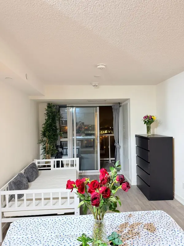 10 Wilby CRES #1602, Toronto W04, ON M9N 1E5