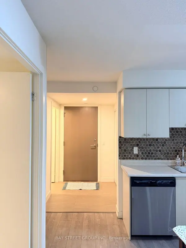 10 Wilby CRES #1602, Toronto W04, ON M9N 1E5