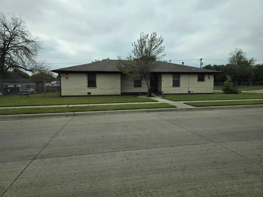 5833 Geddes Avenue, Fort Worth, TX 76107