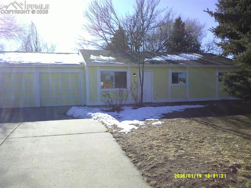 4427 E Eastcrest CIR, Colorado Springs, CO 80916