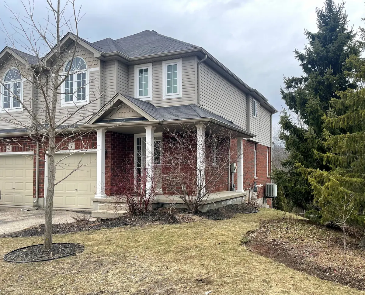 468 Doon South DR #7, Kitchener, ON N2P 0A2
