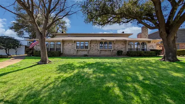 10504 Berry Knoll Drive, Dallas, TX 75230
