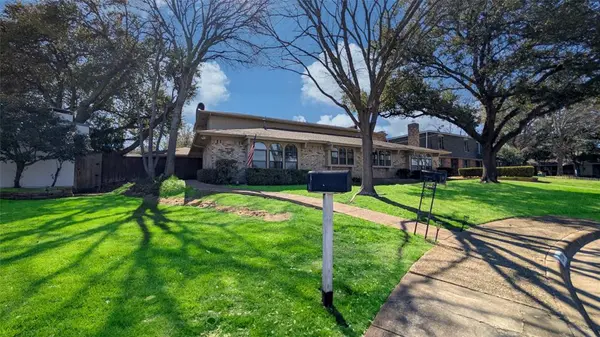 10504 Berry Knoll Drive, Dallas, TX 75230