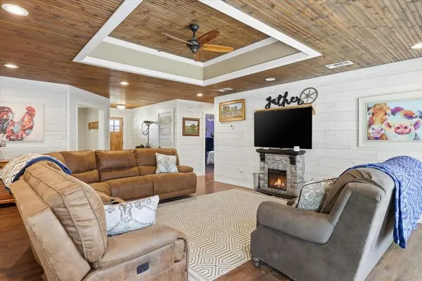 8980A County Road 156, Bluff Dale, TX 76433