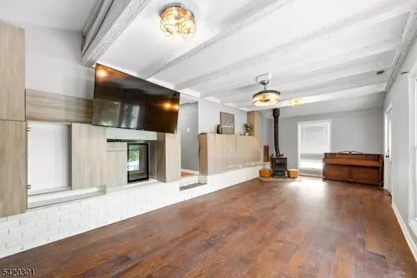 50 E Shore Dr, Vernon Twp., NJ 07462