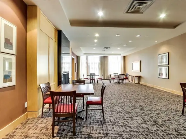 8 Mondeo DR #415, Toronto E04, ON M1P 5C7