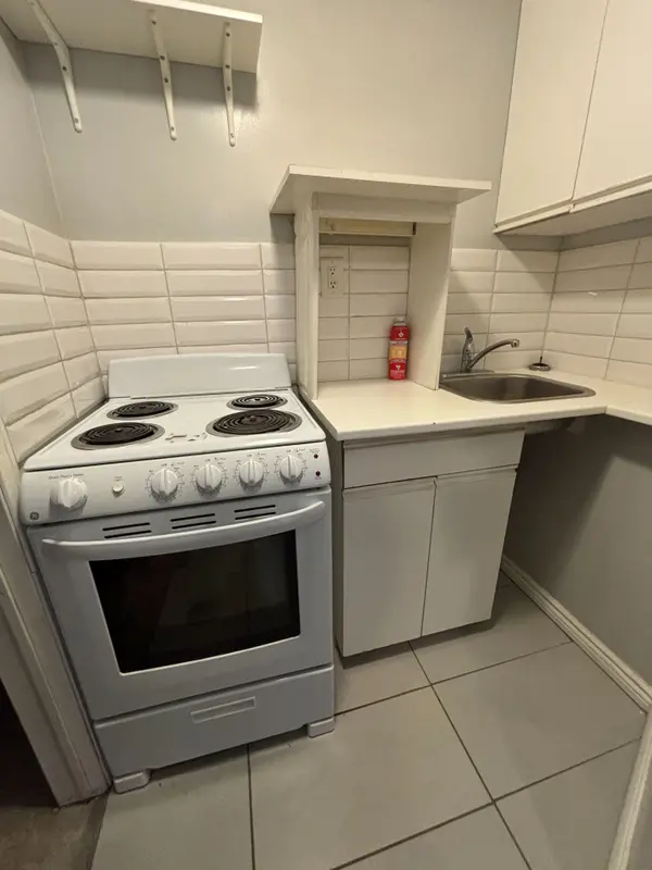 1945-8 Denmar RD #basement, Pickering, ON L1V 3E2