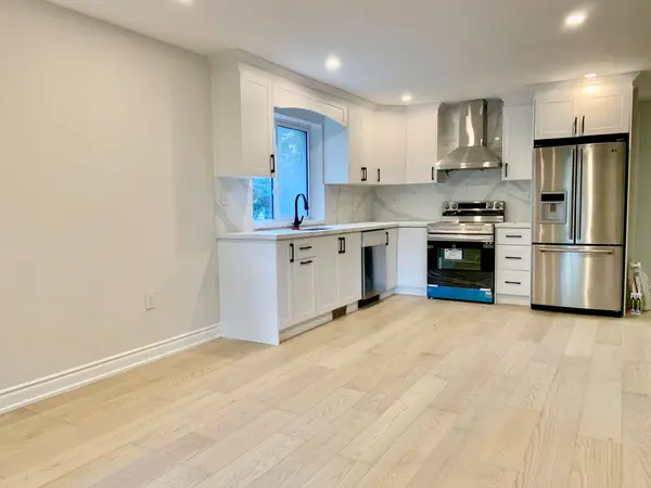 38 Thorncroft CRES #Upper, Ajax, ON L1S 2S2