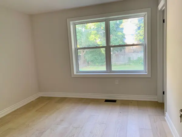 38 Thorncroft CRES #Upper, Ajax, ON L1S 2S2