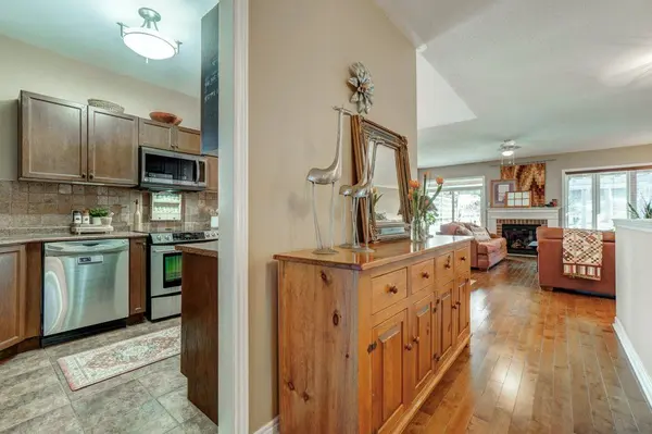 32 Oakside DR, Uxbridge, ON L9P 2A4