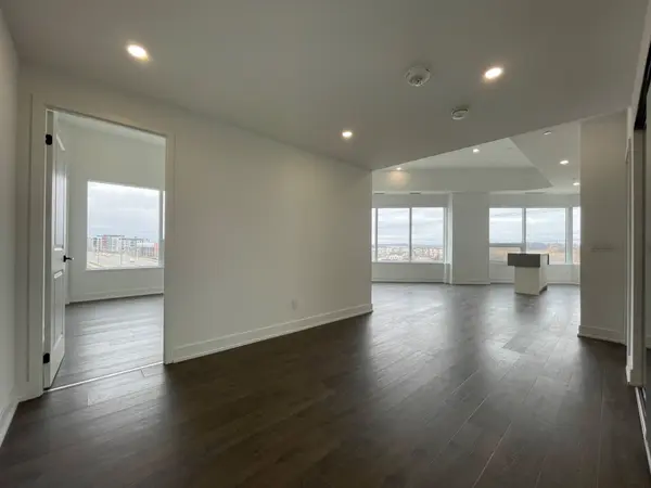 2489 Taunton RD #412, Oakville, ON L6H 0G3