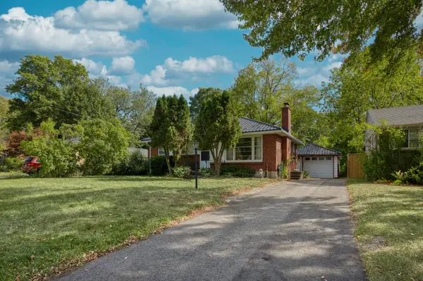 143 Oakside ST, London East, ON N5Y 1E8