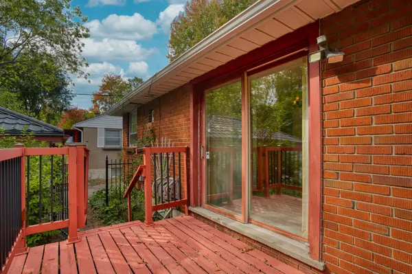 143 Oakside ST, London East, ON N5Y 1E8