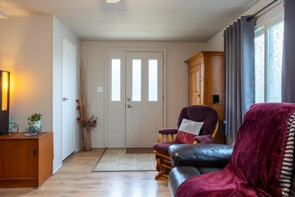 39 CIRCLE DR, Kawartha Lakes, ON K9V 4R1