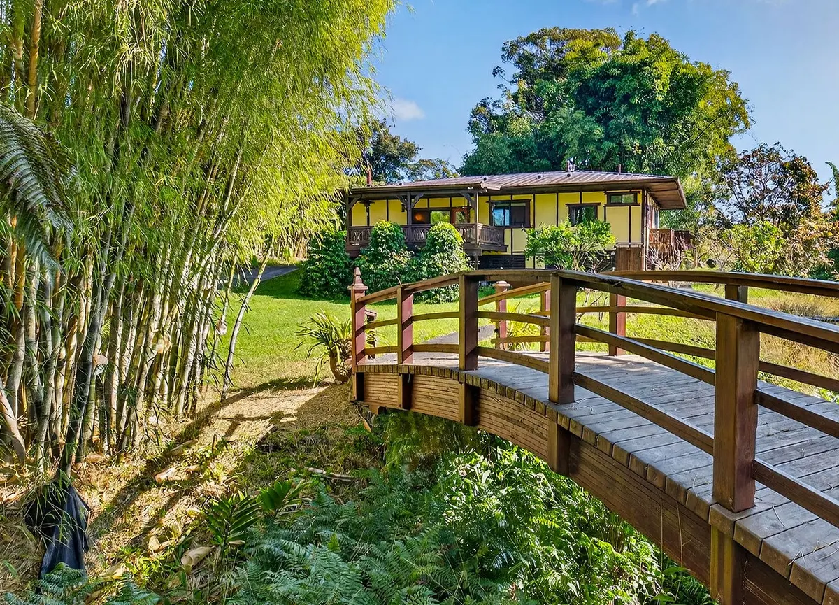 64-645 MAMALAHOA HIGHWAY, Kamuela, HI 96743