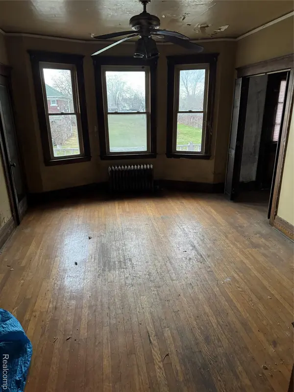 2954 E Harding ST, Detroit, MI 48214