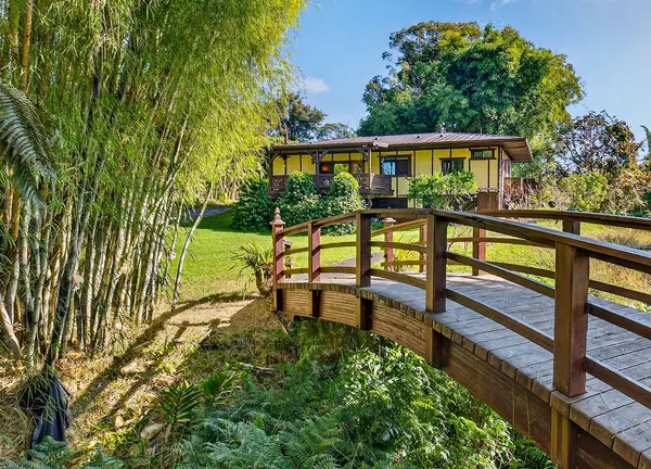 64-645 MAMALAHOA HIGHWAY, Kamuela, HI 96743