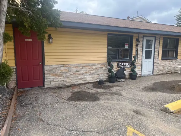 469 Bethune DR N, Gravenhurst, ON P1P 1B8