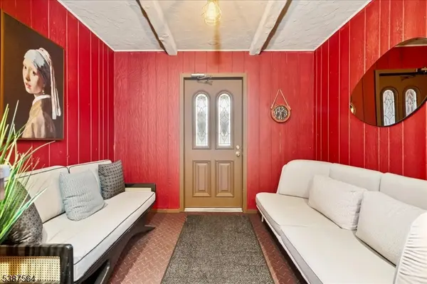 31 Decatur St, Knowlton Twp., NJ 07832