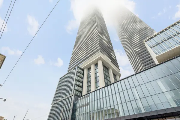 55 Cooper ST #5105, Toronto C08, ON M5E 0G1