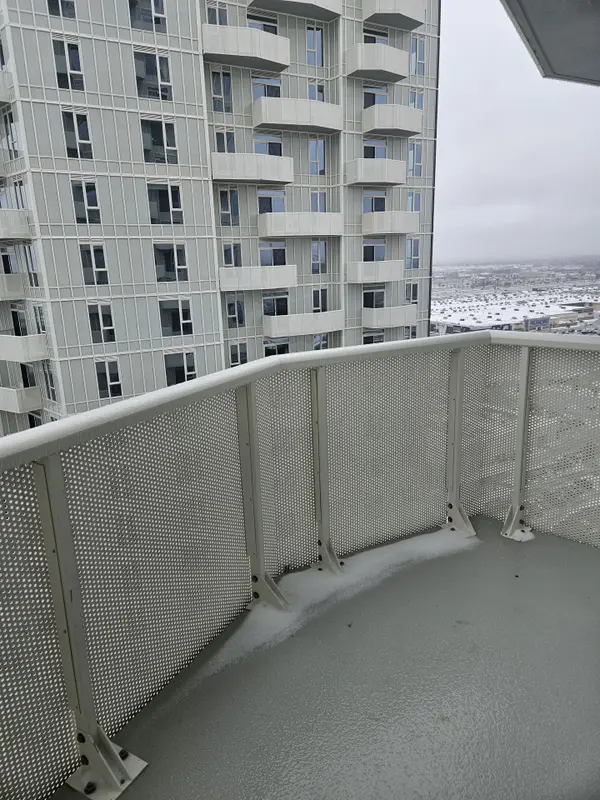 498 Caldari RD #2131, Vaughan, ON L4K 0R5