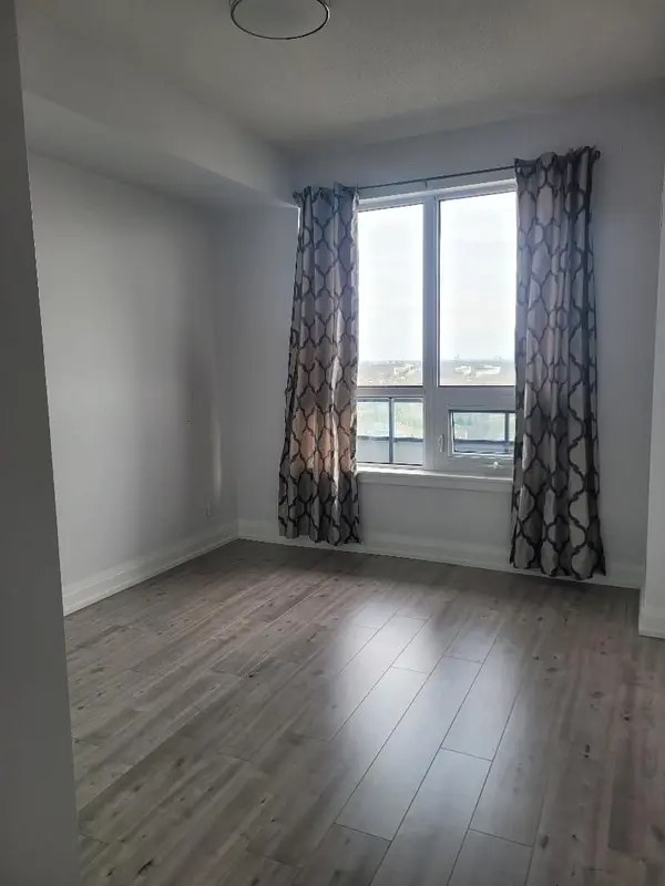 7890 bathurst ST E #1702, Vaughan, ON L4J 0J9