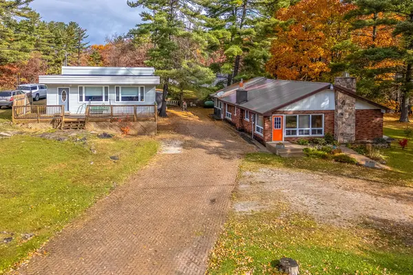 2512 Honey Harbour RD, Georgian Bay, ON P0E 1E0