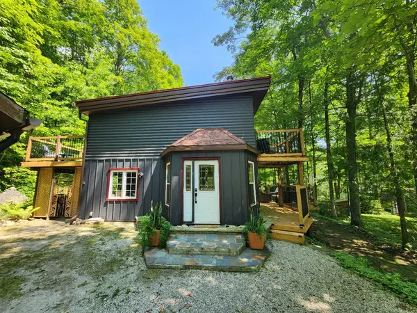 12 7th AVE, South Bruce Peninsula, ON N0H 2T0