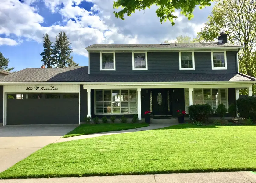 204 Walkers Line, Burlington, ON L7N 2C3