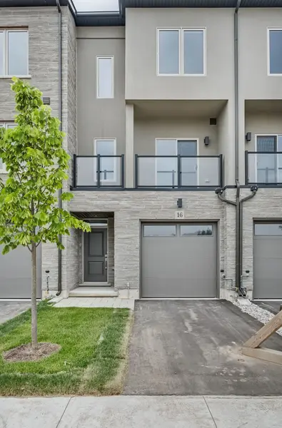 16 CLEAR VALLEY LN, Hamilton, ON L0R 1W0