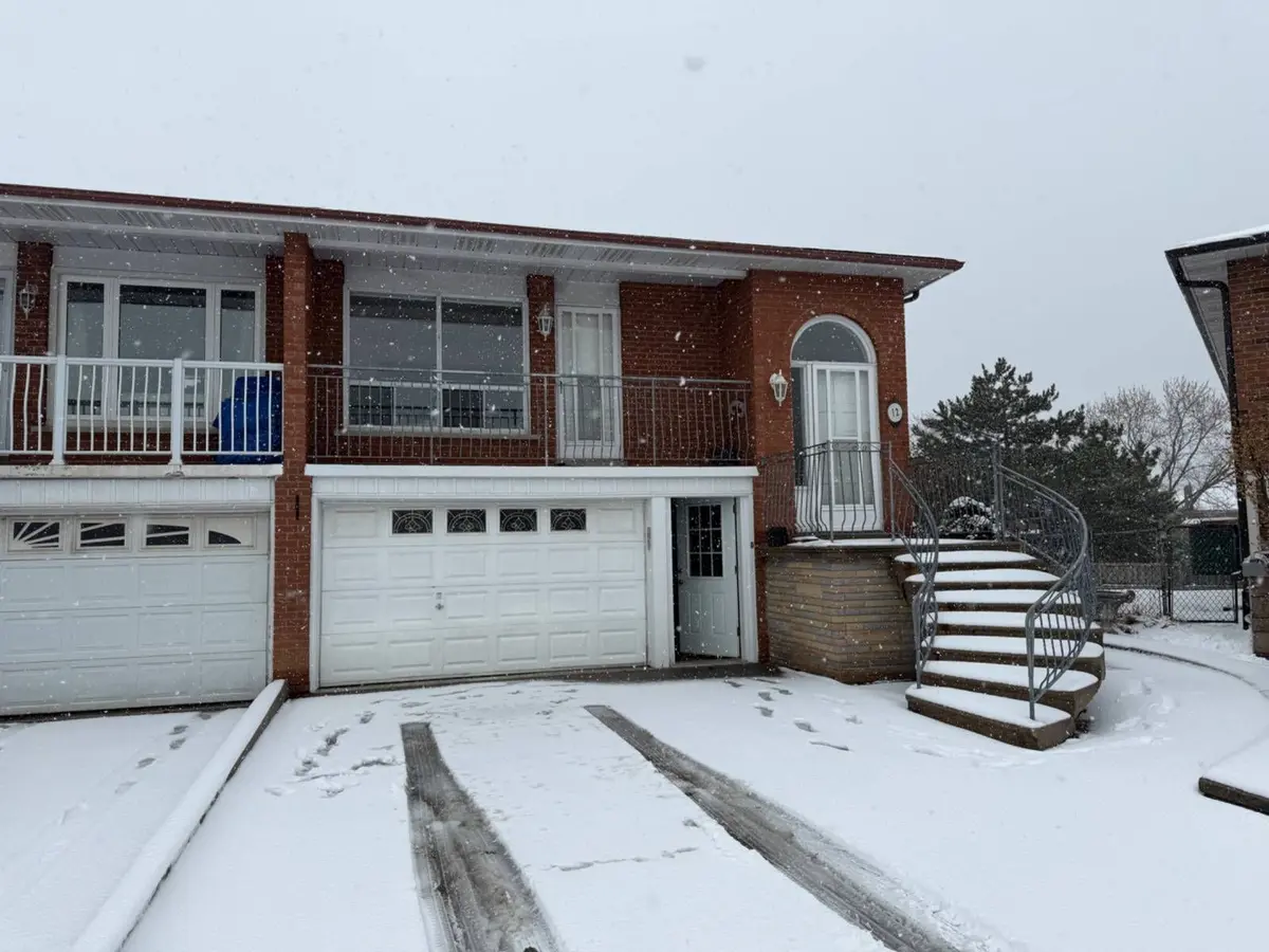 12 STOCCO CT, Vaughan, ON L4L 2Y1