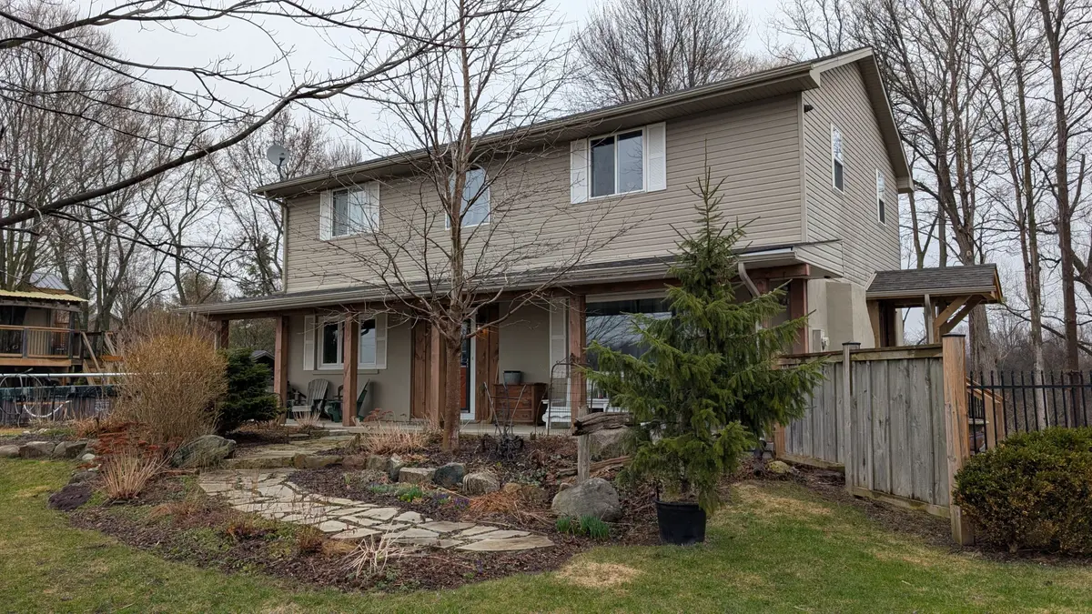 21948 Adelaide ST N, Middlesex Centre, ON N0M 1C0