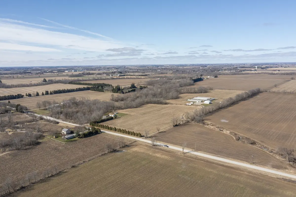 29712 Esterville RD, Chatham-kent, ON N0P 1M0