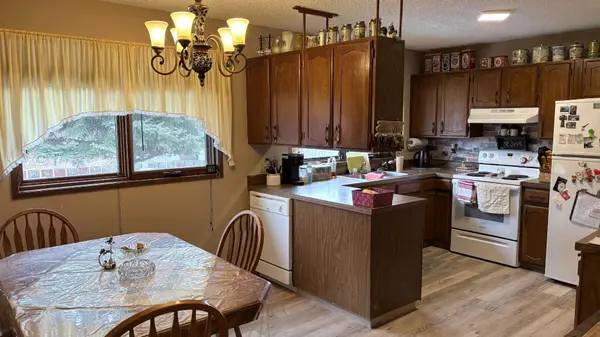 105 4th ST W, Foremost, AB T0K 0X0