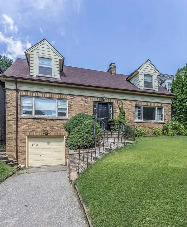 180 Strathgowan AVE, Toronto C04, ON M4N 1C3