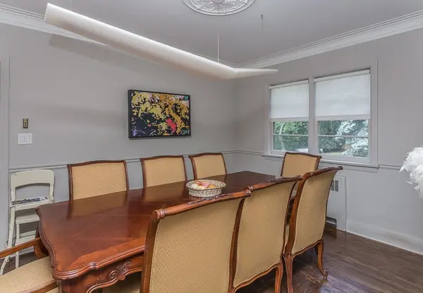 180 Strathgowan AVE, Toronto C04, ON M4N 1C3