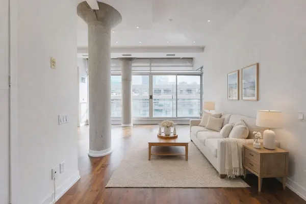 66 Portland ST #802, Toronto C01, ON M5V 2M6