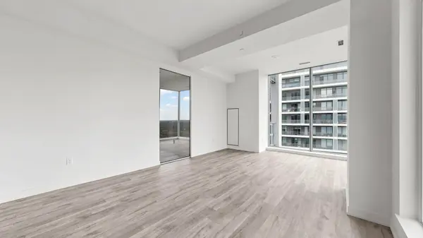 7 Golden Lion HTS #3204, Toronto C14, ON M2M 0C1