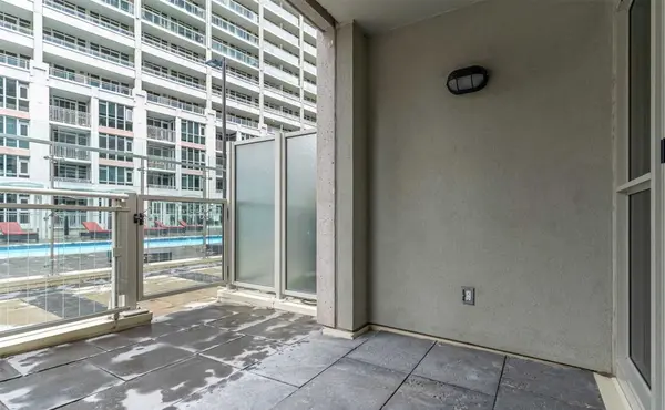 38 Grand Magazine ST #339, Toronto C01, ON M5V 0B2