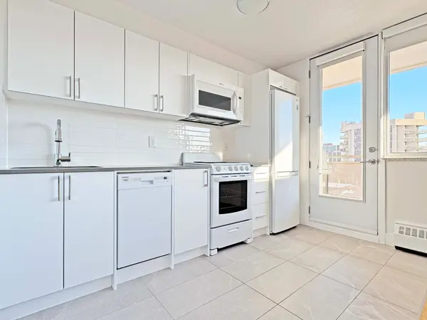 276 St George ST #702, Toronto C02, ON M5R 2P6