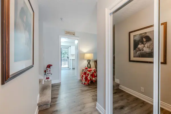 872 Law ST, Oshawa, ON L1G 4M4