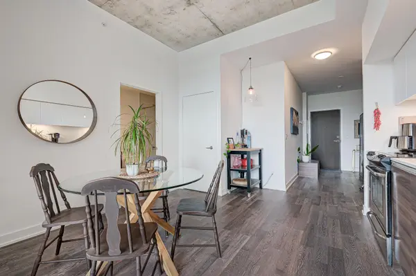 1238 Dundas ST E #813, Toronto E01, ON M4M 0C6