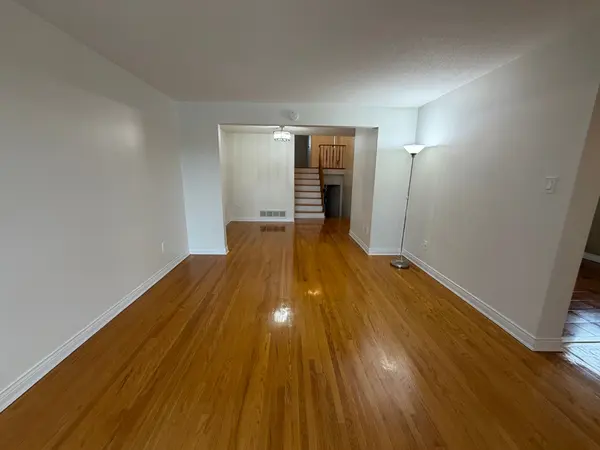 12 STOCCO CT, Vaughan, ON L4L 2Y1