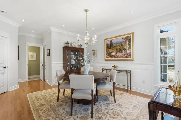 6 Danbrook CT #88, Aurora, ON L4G 7S8