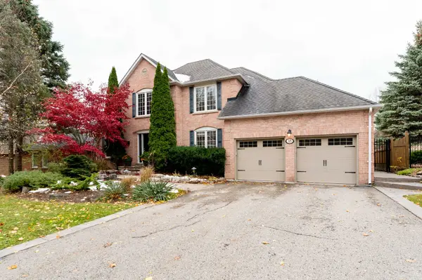 18 Harrowsmith PL, Richmond Hill, ON L4E 2J9